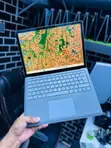 Microsoft Surface Laptop 1 - Core i7, 8GB RAM, 256GB SSD - 4