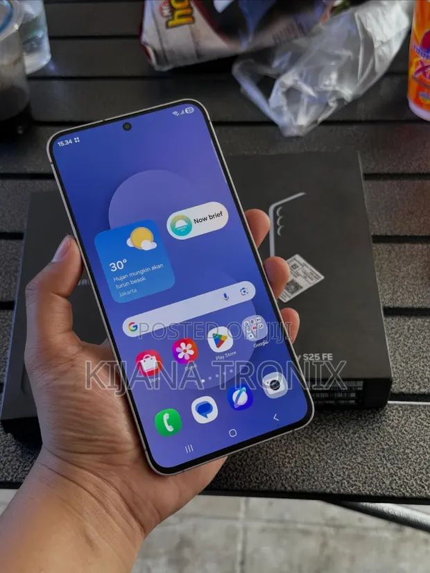 New Samsung Galaxy S25 FE 128GB Blue - 1