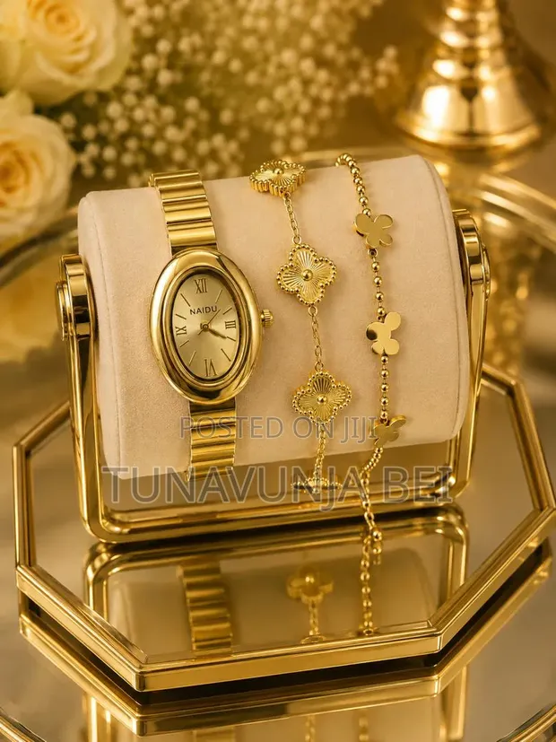 Naidu Classic Watch Set with 2 Bracelets - 1