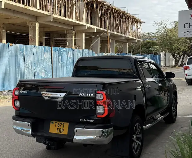 Toyota Hilux Revo Double Cab 2.8 Diesel 2019 Black - 1
