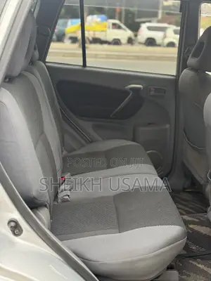 Toyota RAV4 Base FWD 2001 Silver