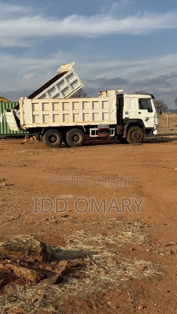 Howo 371 Tipper Truck - 1