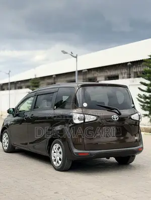 Toyota Sienta 2016 Hybrid