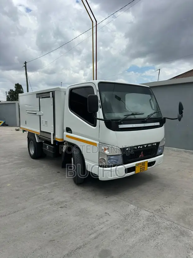 Mitsubishi Canter Guts Freezer Truck 2008 - 1