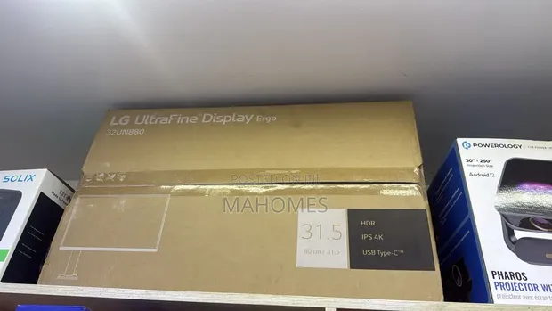 LG UltraFine Ergo 32UN880 32-inch Monitor - 1
