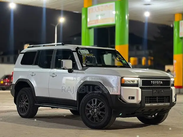 Toyota Land Cruiser Prado 2.4 Petrol 2025 White - 1