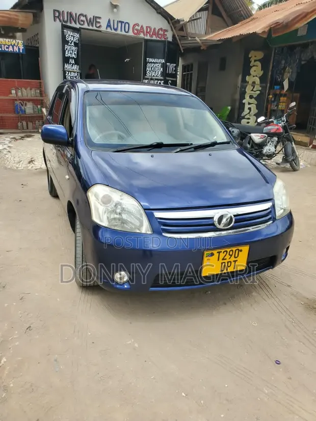 Toyota Raum 2006 Blue - 1