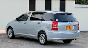 Toyota Wish 2005 Silver