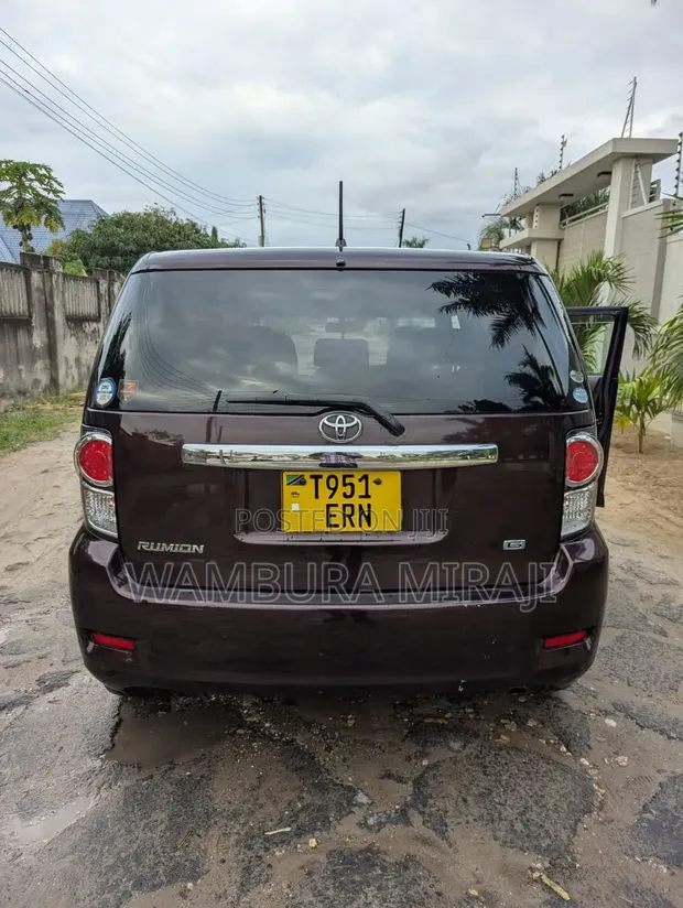 Toyota Corolla Rumion Hatchback 1.5 FWD 2009 Black - 1