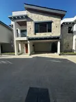 4 Bedroom Villa for Rent in Oyster Bay - 2