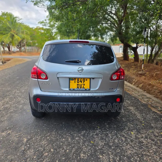 Nissan Dualis 2009 Nyeupe - 1