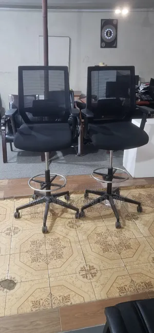 Drafting Stool - Mesh, Hydraulic, Wheels