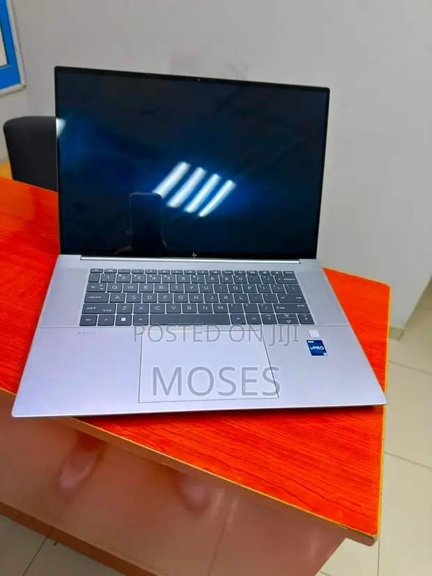 HP ZBook Studio G8 Laptop: Core i9, 16GB RAM, 512GB SSD - 1