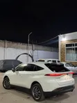 Toyota Harrier 2021 White - 4