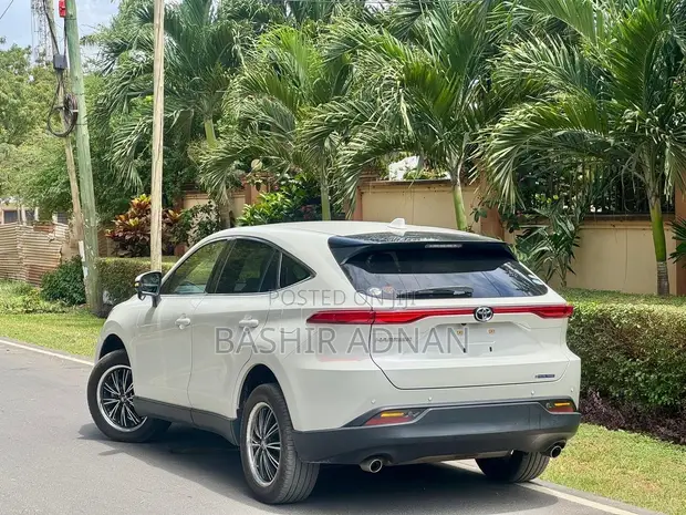 2021 Toyota Harrier 2.0 Pearl - 1