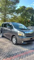 Toyota Noah 2009 Black - 3