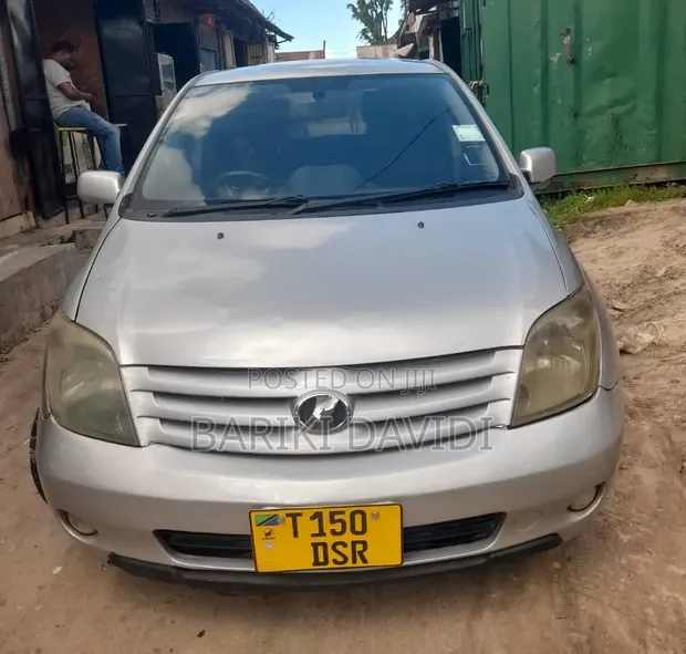Toyota IST 2006 Silver - 1