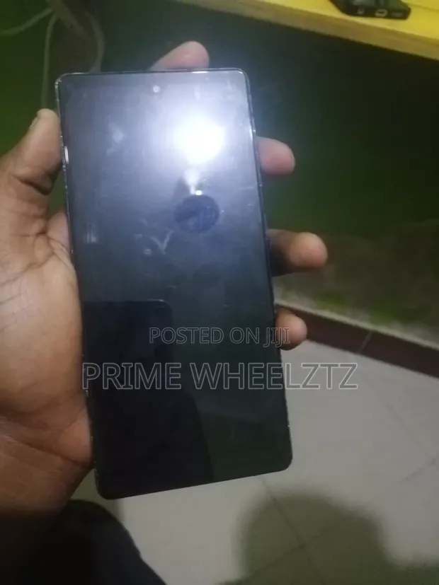 Google Pixel 6a 128GB Gray - 1