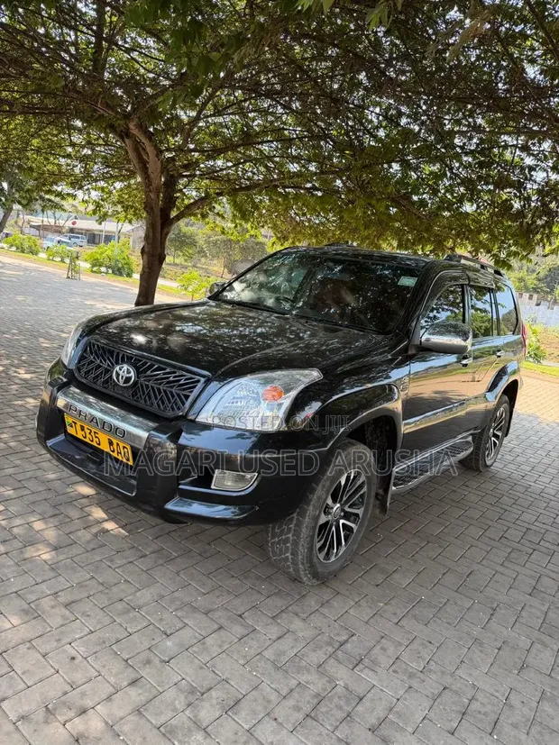 Toyota Land Cruiser Prado 2007 Black - 1
