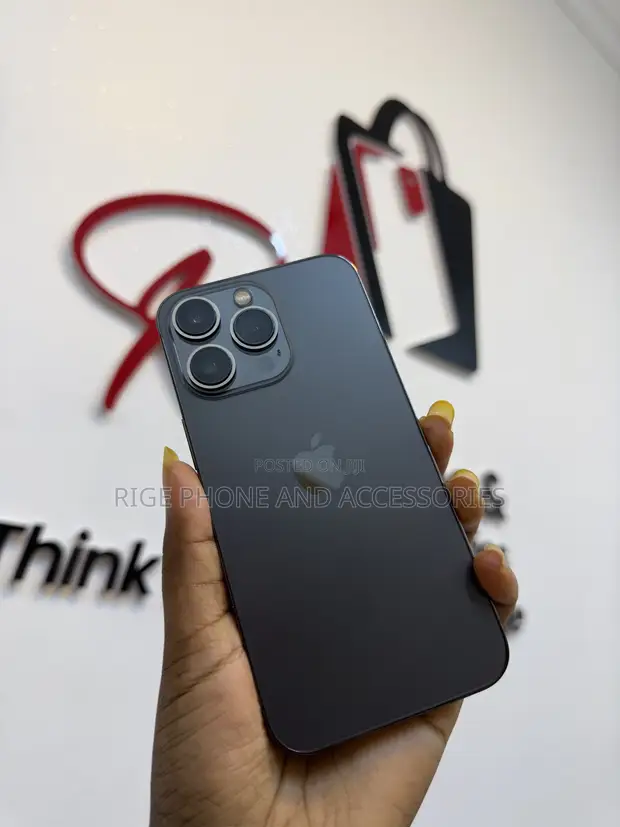 Apple iPhone 13 Pro 256GB Black - 1
