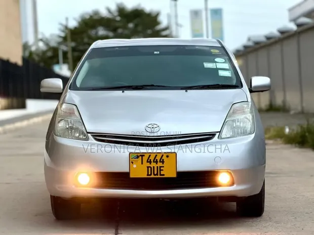 Toyota Prius HSD Hybrid 2005 Silver - 1