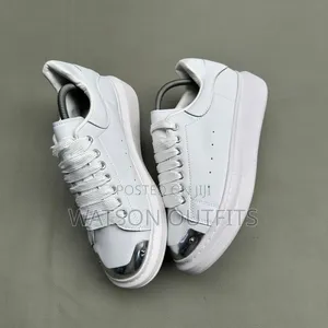 Alexander McQueen Sneakers za Ngozi kwa Wanaume