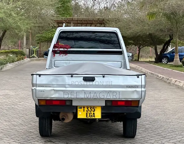 Toyota TownAce Truck 2003 Silver - 1