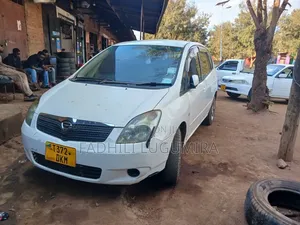 Toyota Corolla Spacio 2004 - White