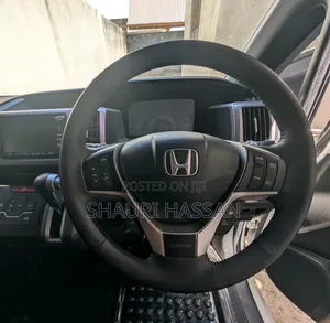 Honda Stepwgn Spada 2012 Pearl