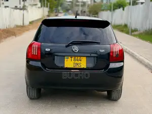 Toyota Corolla RunX 2003 Nyeusi