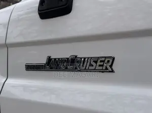 Toyota Land Cruiser 2016 White