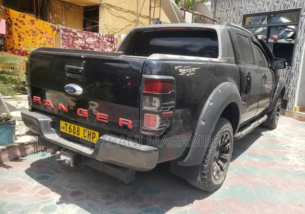 Ford Ranger Wildtrak 2013 Black - 1
