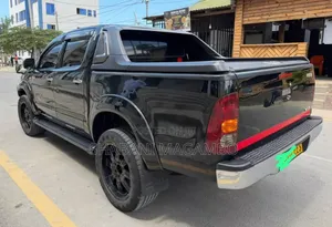 Toyota Hilux Vigo 2006 Black