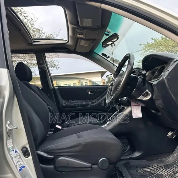 Toyota Kluger V 2004 Silver - 1