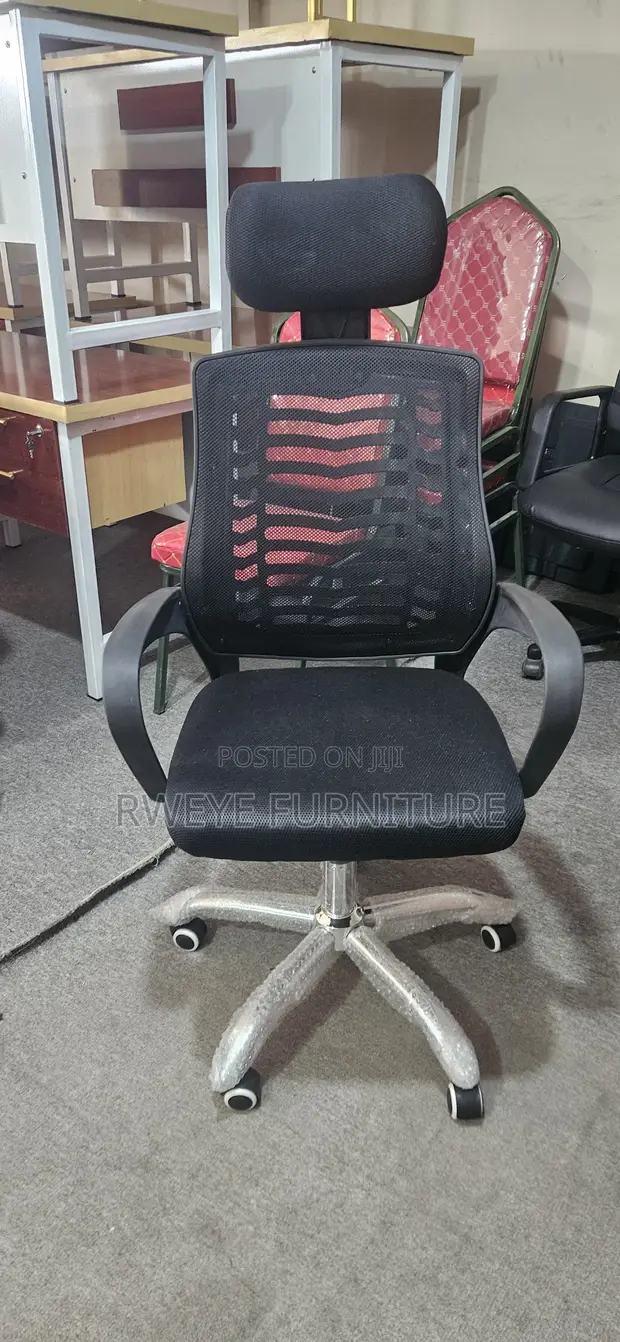 High Beck Office Chair with Headrest - Black - 1