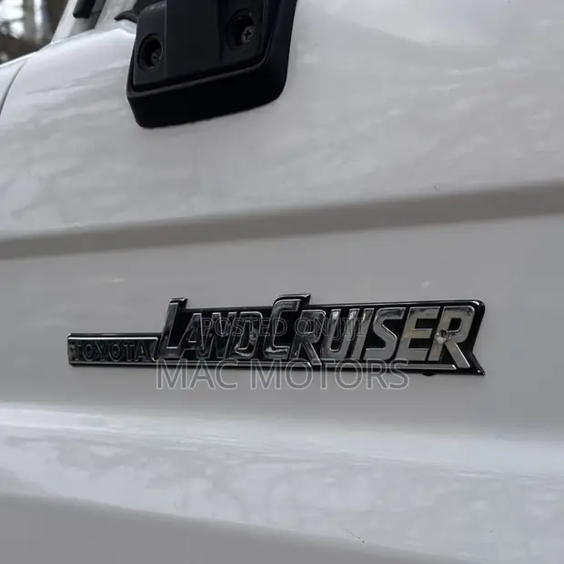 Toyota Land Cruiser 2016 White - 1