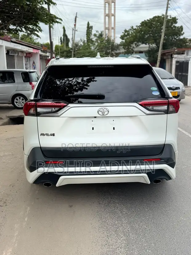 Toyota RAV4 2020 TRD Off-White - 1