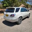 Toyota Harrier 2005 White - 4