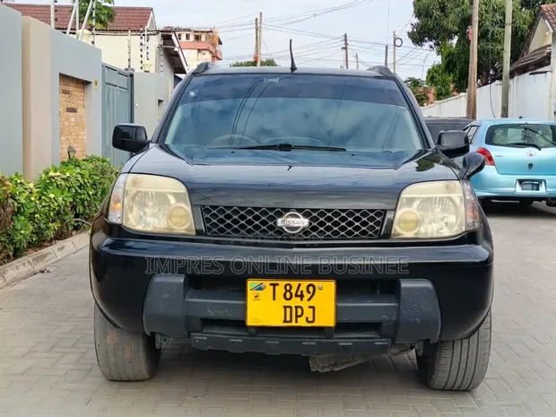 Nissan X-Trail 2002 Black - 1