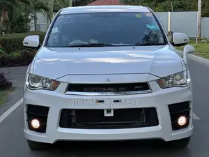 Mitsubishi Outlander Roadest 2010