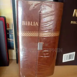 Women's Pouch Bible with Button