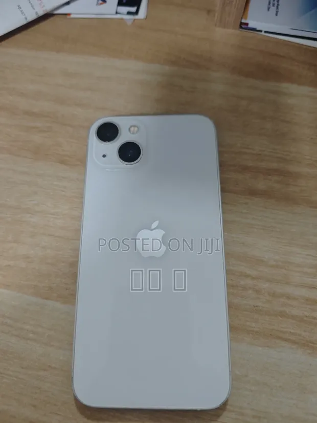 Apple iPhone 13 256GB Nyeupe - 1