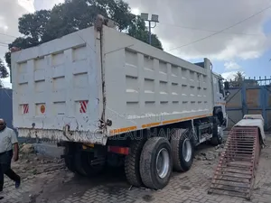 Howo Tipper Truck 371HP Diesel