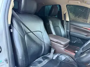 Toyota Crown Royal Saloon Hybrid 2015