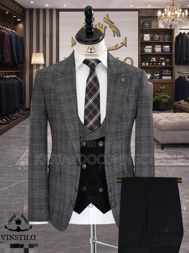 VINSTILO Grey Plaid Three-Piece Suit with Contrast Waistcoat - 1