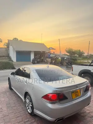 Toyota Crown Athlete 2010 Silver