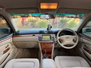 Toyota Brevis 2004 Nyeupe