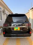 Toyota Land Cruiser V8 2017 Black - 1
