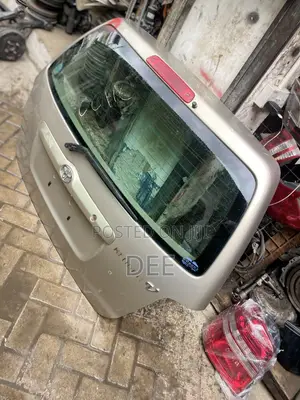 Mlango wa Nyuma wa Toyota Kluger/Highlander (Fedha)