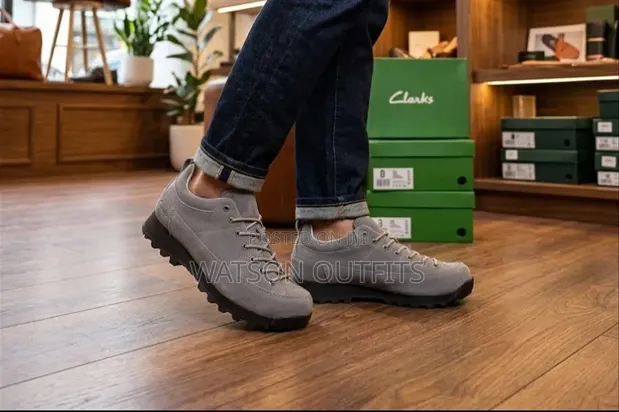 Viatu vya Ngozi vya Wanaume vya Clarks - Vipya Kabisa - 1